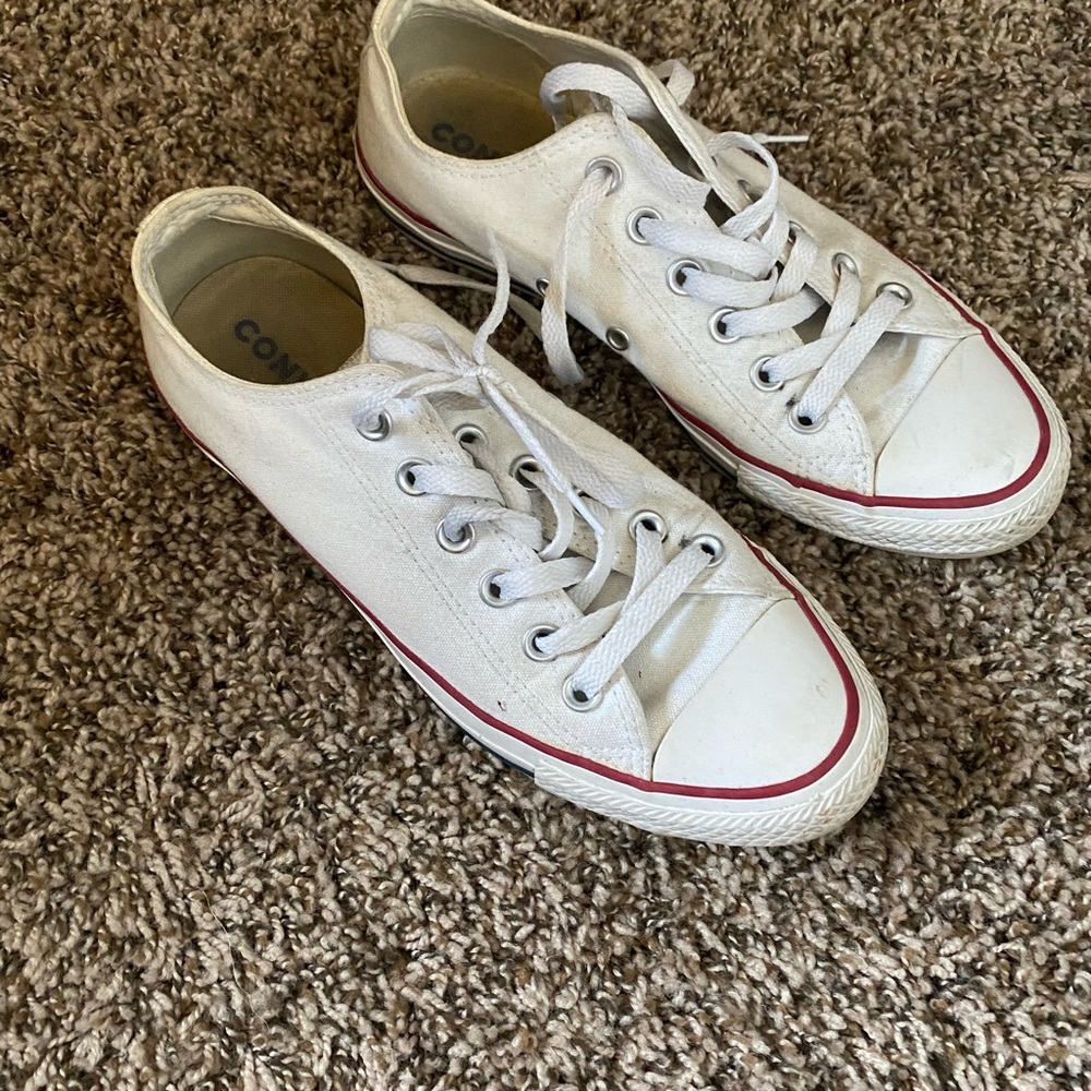 Coverse low top. White. Worn. Size 9.5.